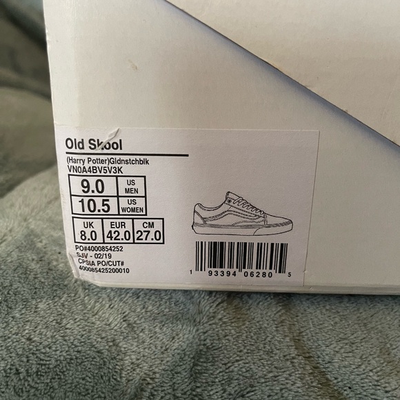 Harry Potter golden snitch vans old skool size 10.5 - Picture 6 of 9